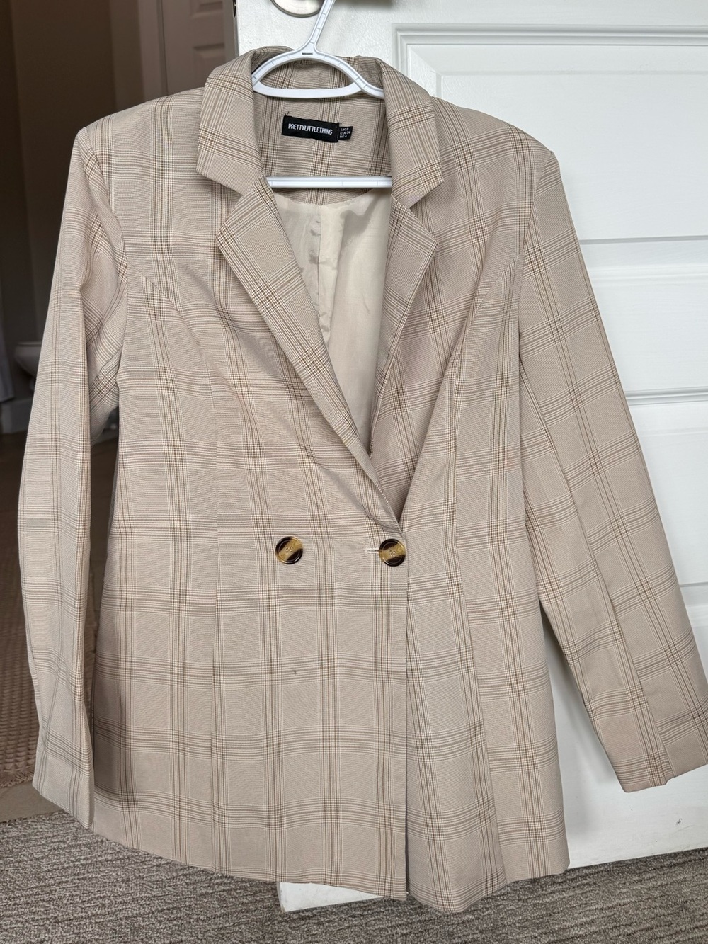 PrettyLittleThing Stone Checkered Blazer